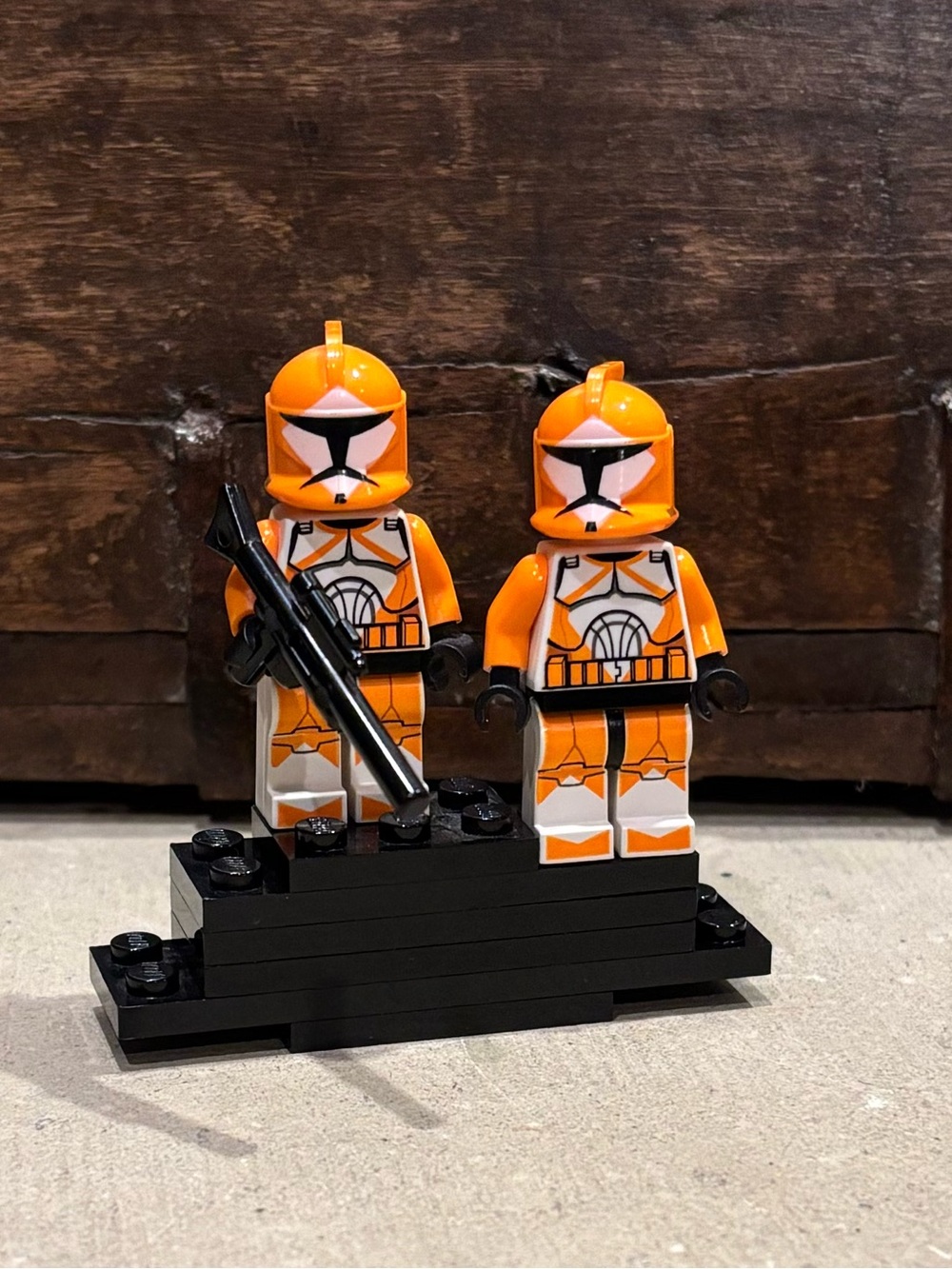 Lego Star Wars Clone Bomb Squad Trooper minifigures